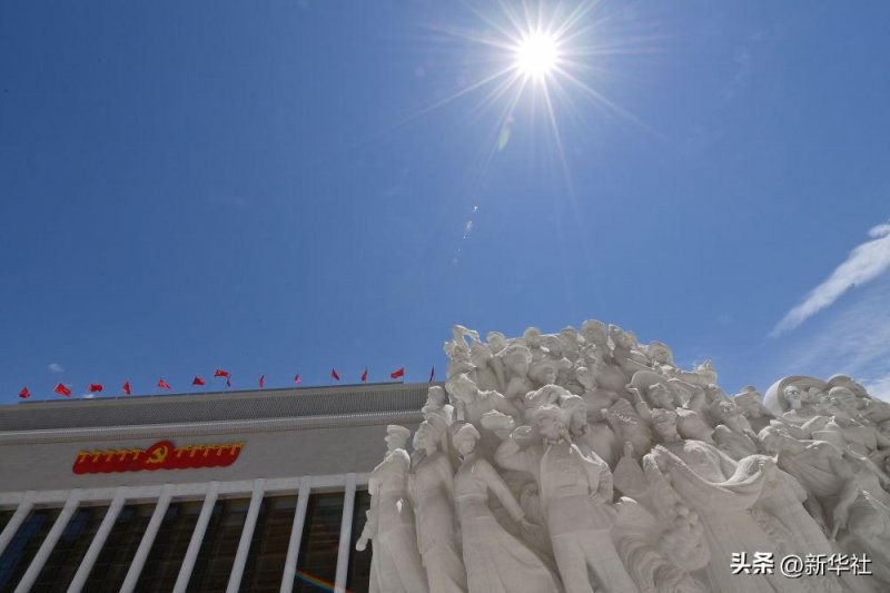 夯实文化自信之基  提振民族复兴精气神(图2)