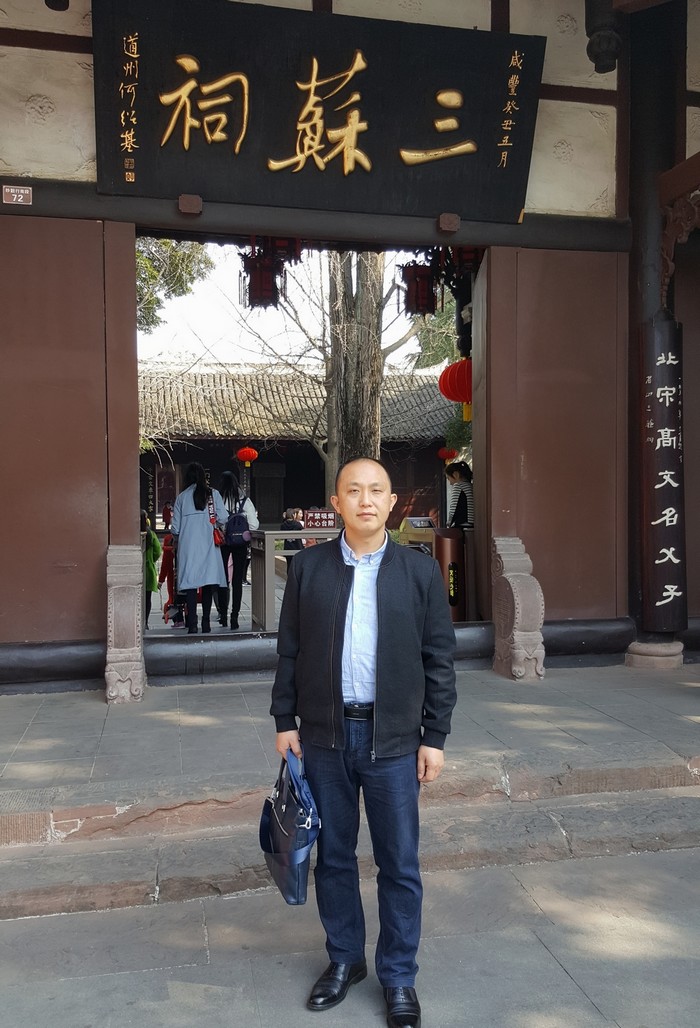龙一尘：文化为根，在“上医治国”理论指导下辩证时代要义(图1)