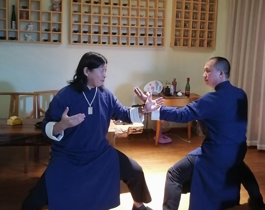 一套“会呼吸”的拳法:蜀山流云拳如何用科学激活传统武术?(图7) 一套“会呼吸”的拳法:蜀山流云拳如何激活传统武术?(图7)