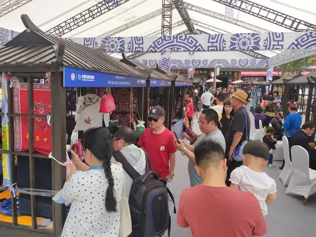 “非遗+旅游”助力乡村振兴的丹寨样本(图4) “非遗+旅游”助力乡村振兴的丹寨样本(图4)